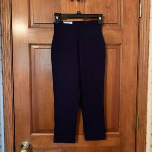 Tek Gear High Rise Navy Blue Capris Size Small